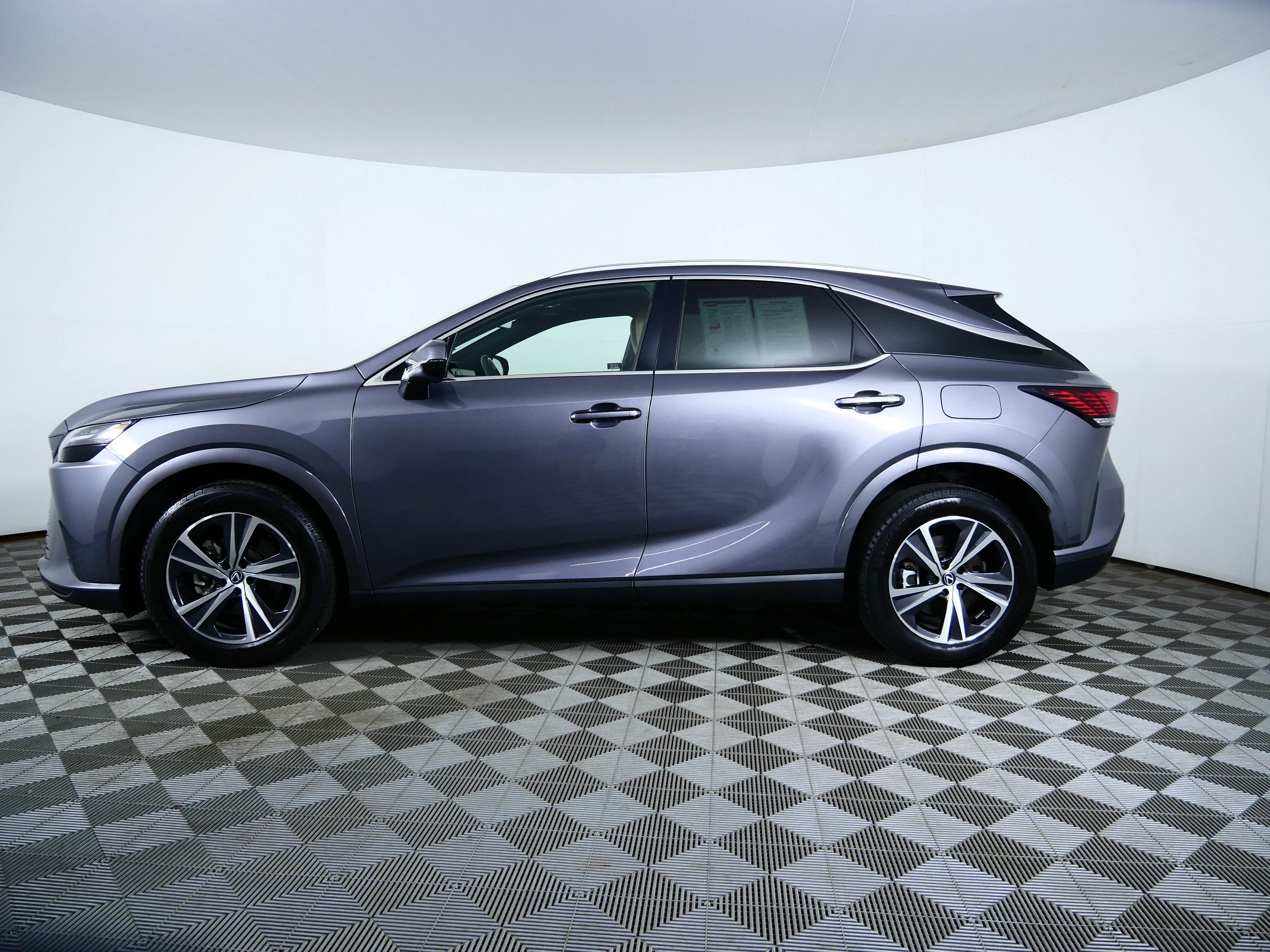 Used 2023 NEBULA GRAY PEARL Lexus RX 350 Premium image 4