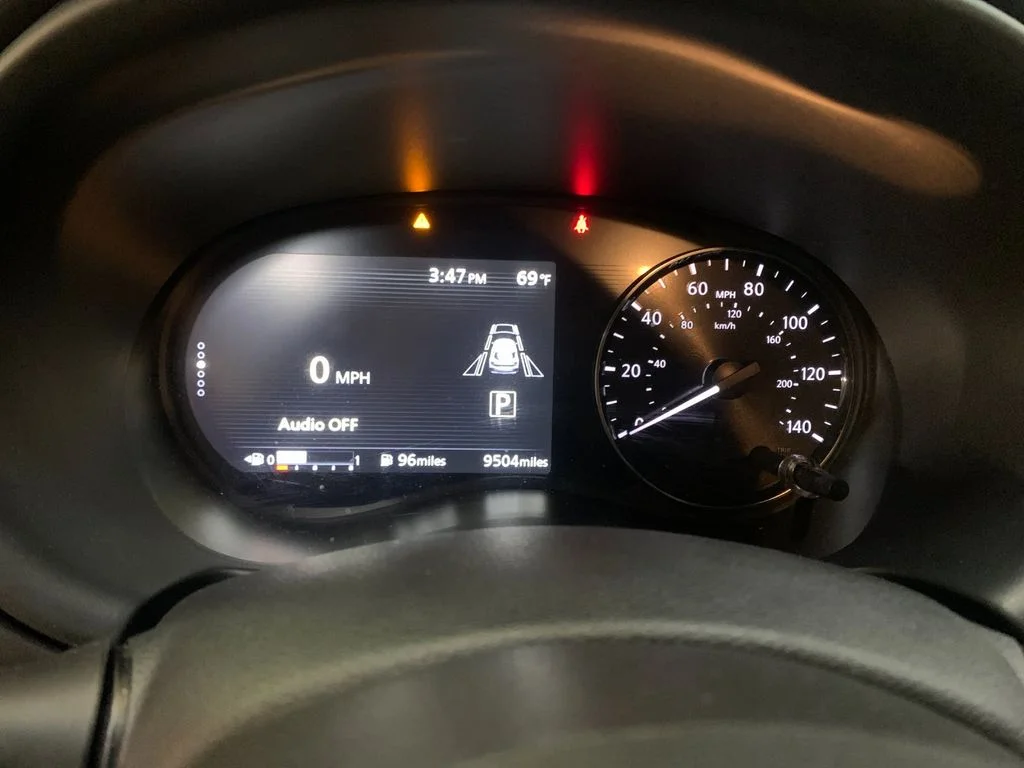 Used 2023 Gray Nissan SR image 30