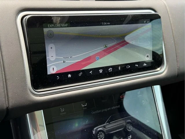 Used 2019 Silver Land Rover HSE Dynamic image 23