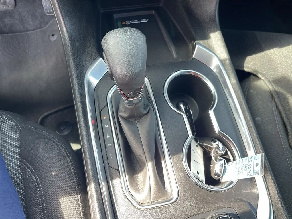 Used 2023 White Chevrolet LT image 19