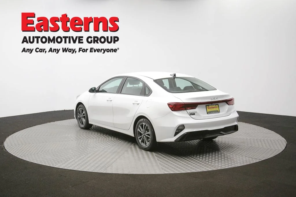 Used 2022 White Kia LXS image 59