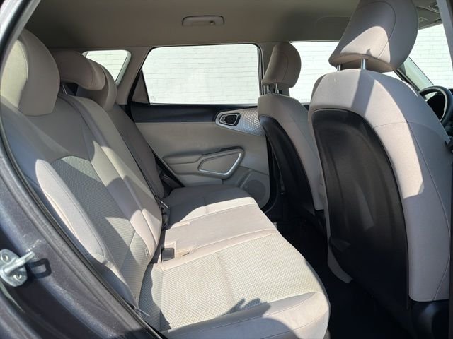 2021 Kia Soul LX - Photo 10