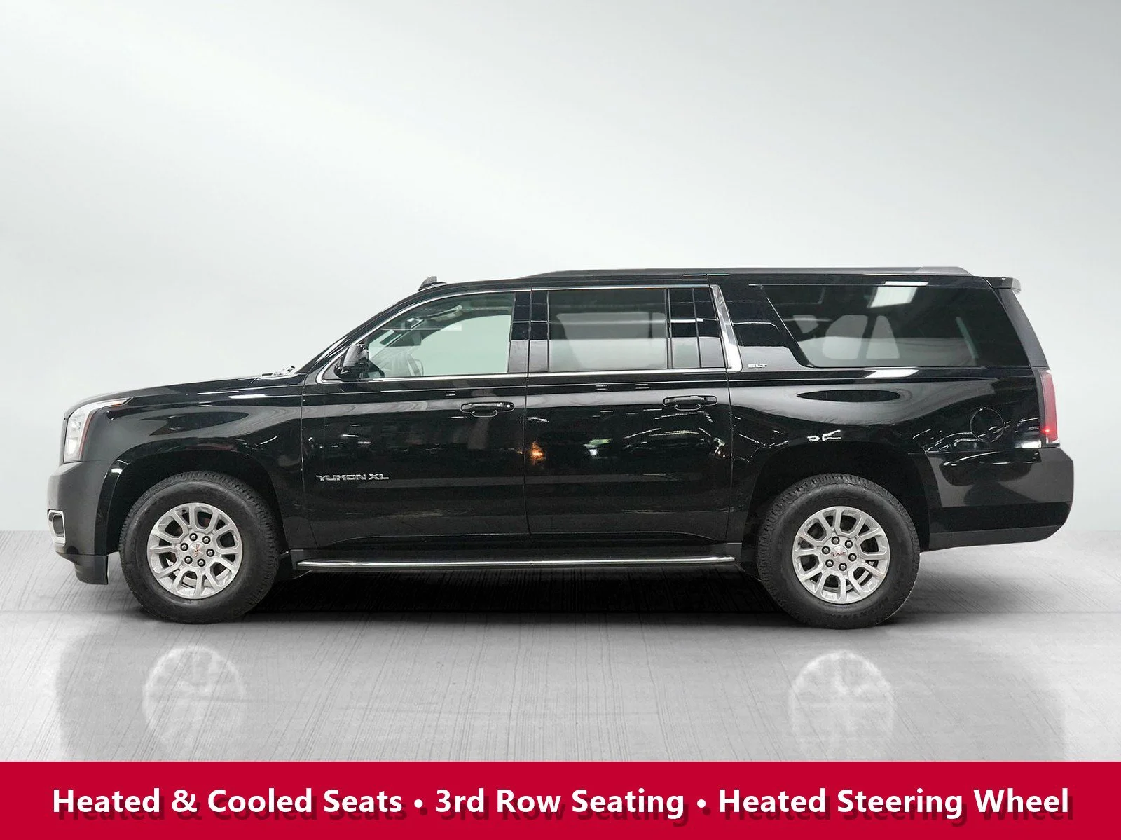 Used 2020 GMC Yukon XL SLT with VIN 1GKS2GKC2LR164020 for sale in Burnsville, Minnesota