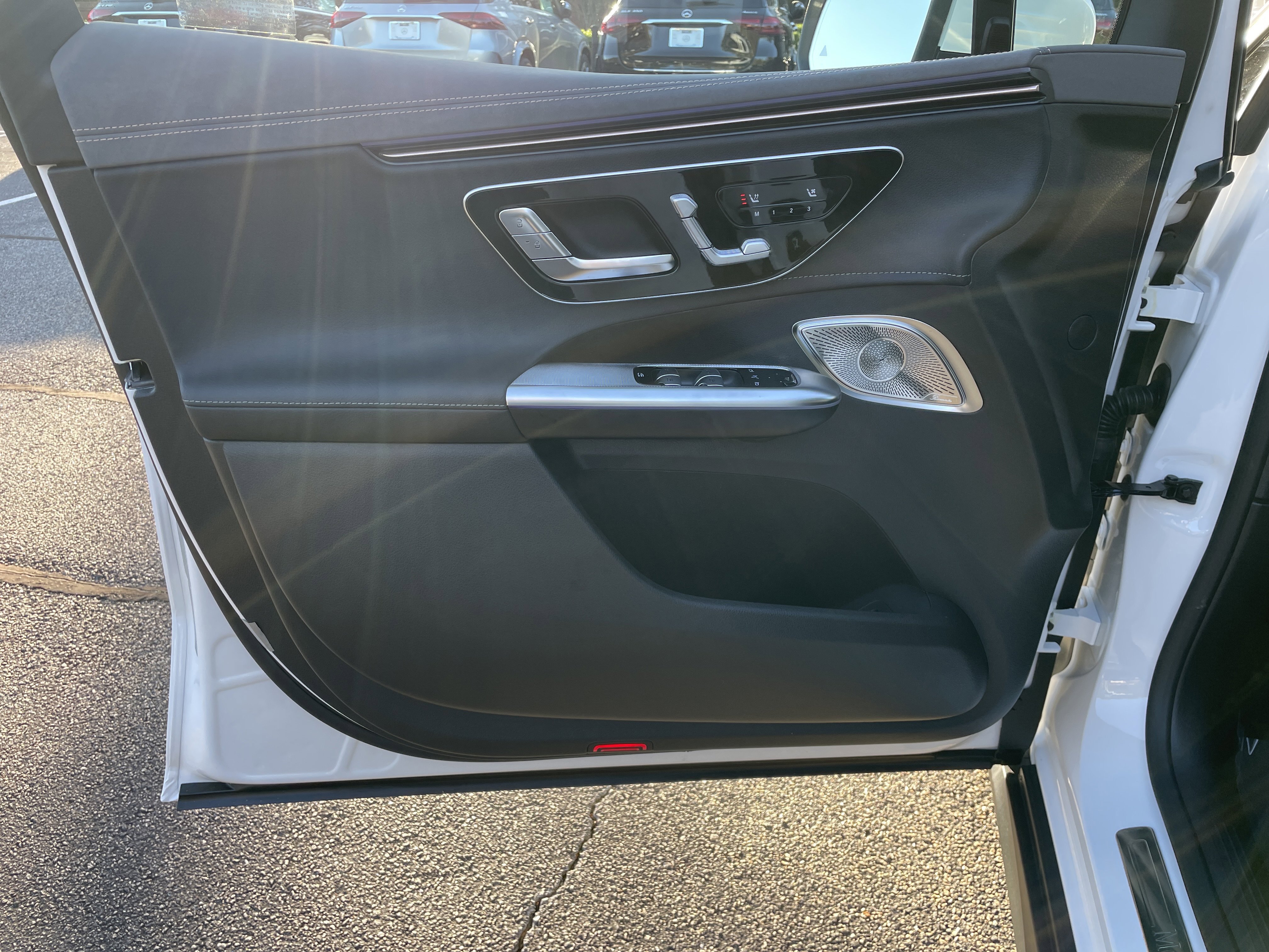 New 2026 Polar White Mercedes-Benz EQE 320 4MATIC® SUV image 15