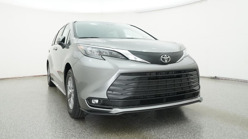 New 2026 Heavy Metal Toyota XLE image 18