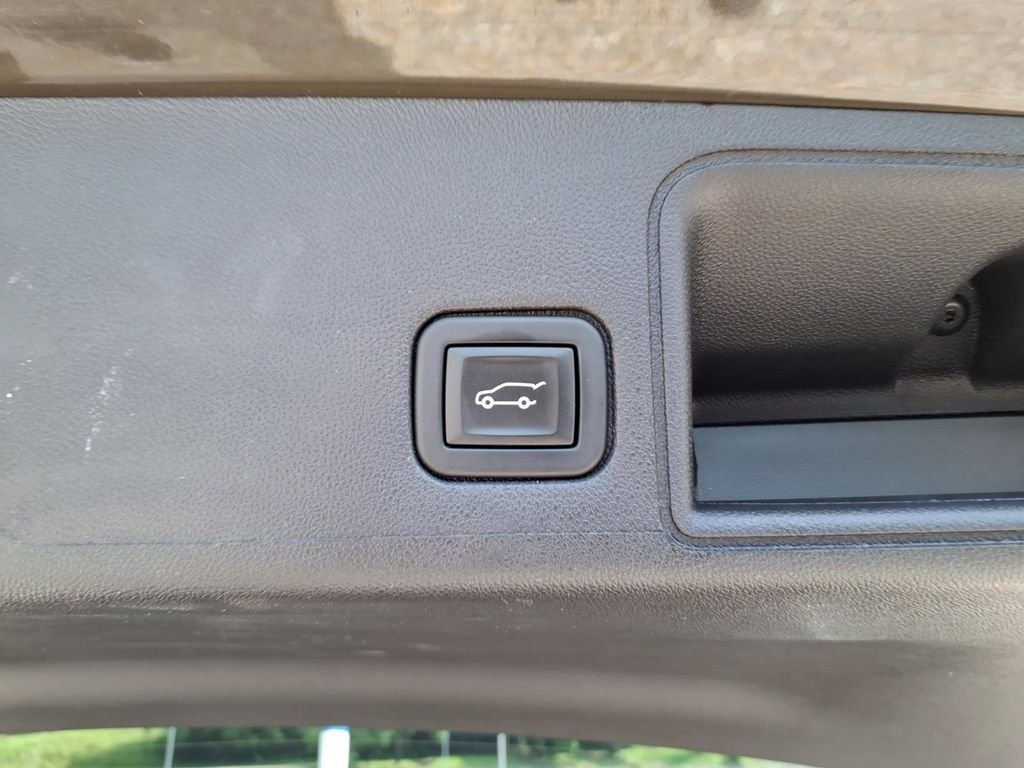 Used 2023 Brown GMC Denali image 20