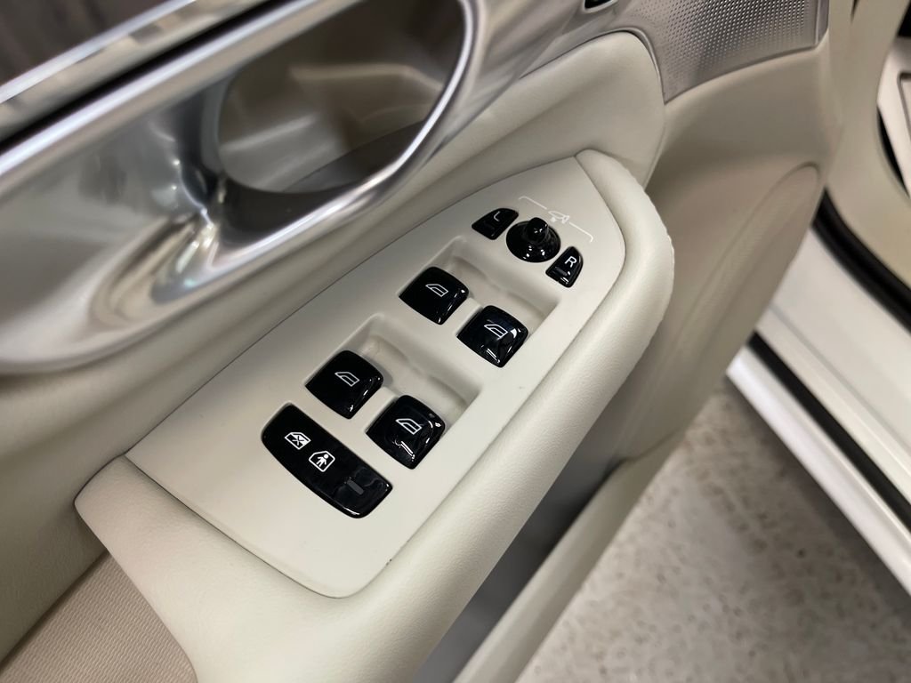 Certified Used 2024 White Volvo Ultimate image 16