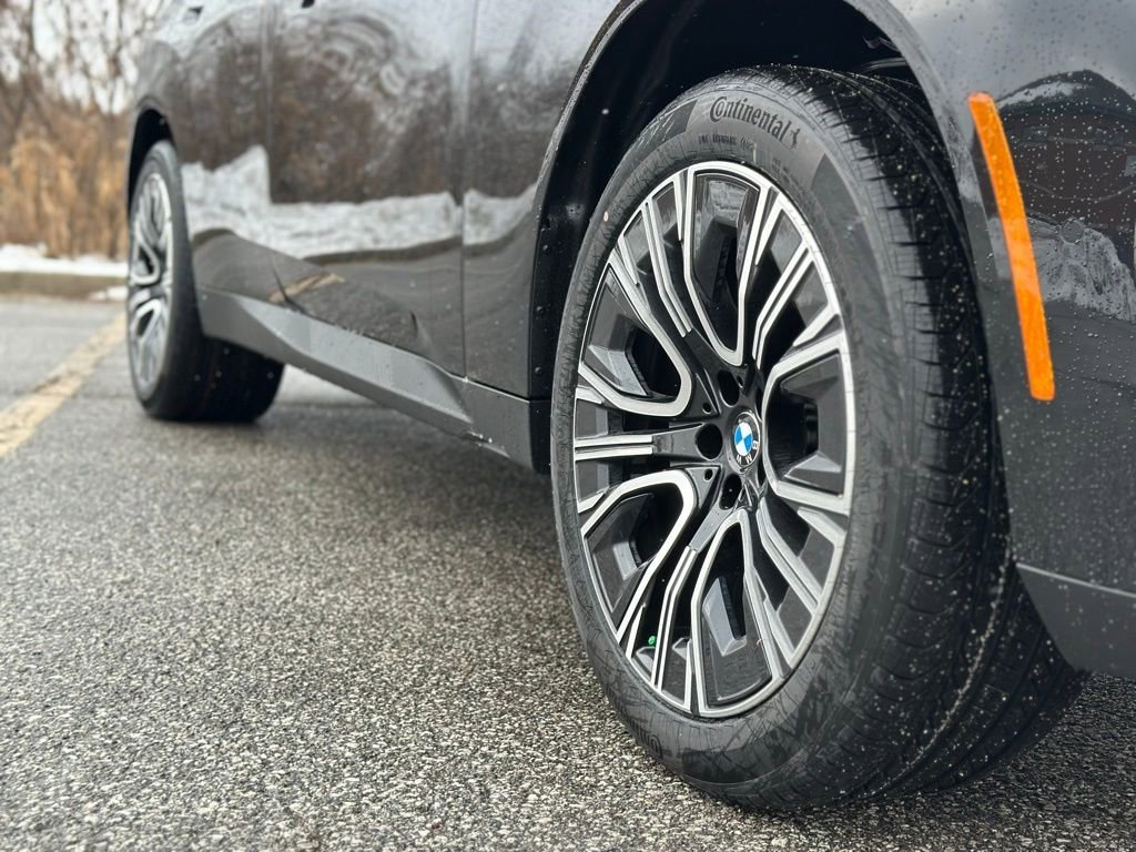 New 2026 Black Sapphire Metallic BMW 30 xDrive image 9