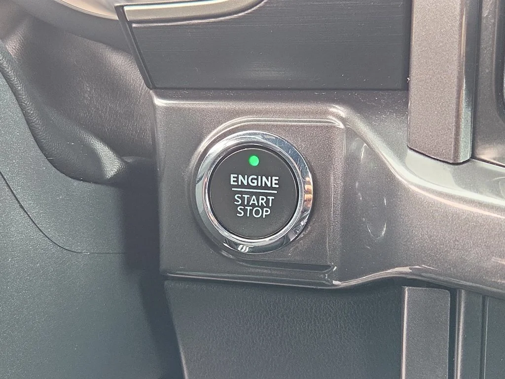 Used 2023  Ford XLT image 18