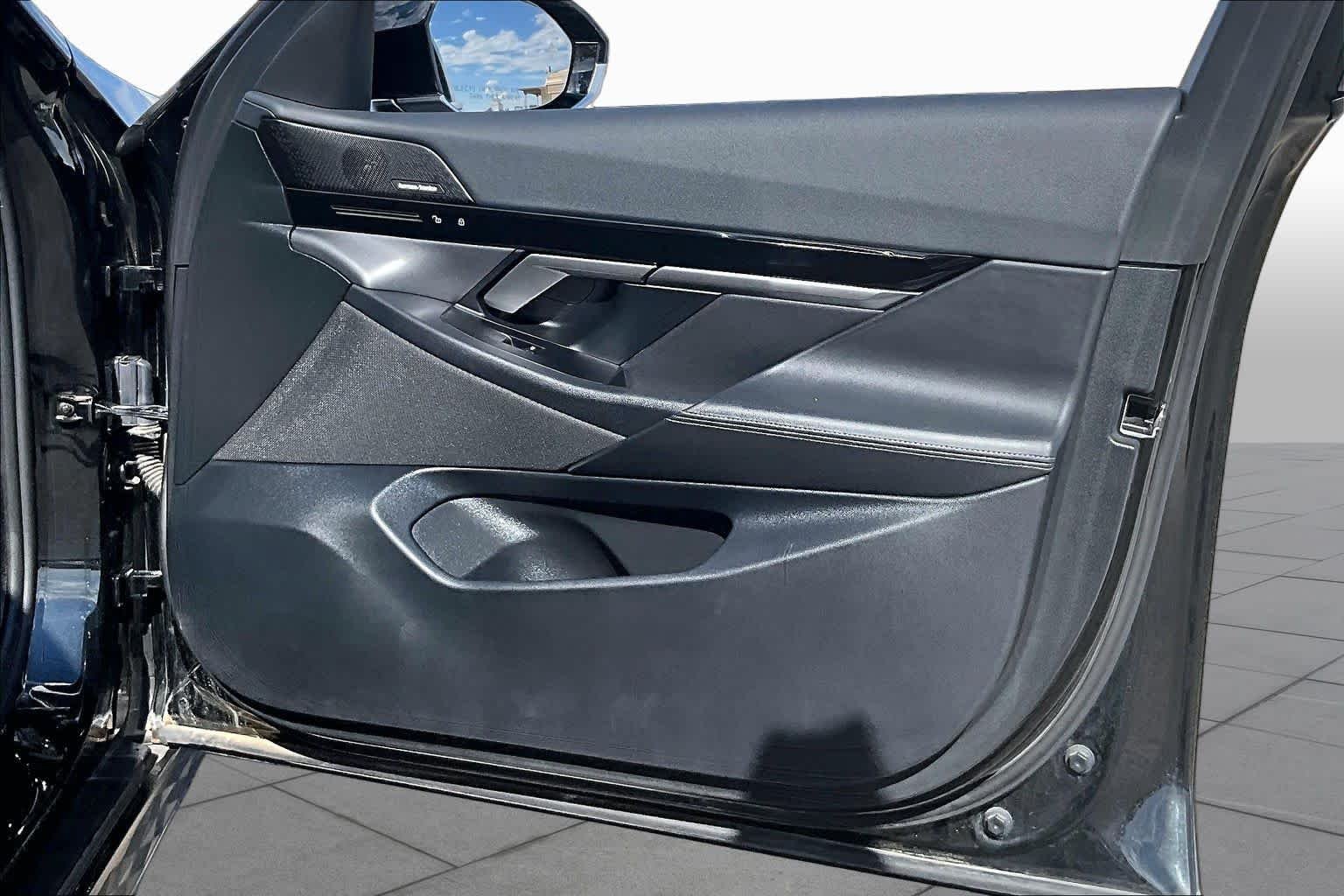 Used 2024 Black Sapphire Metallic BMW 530i image 19