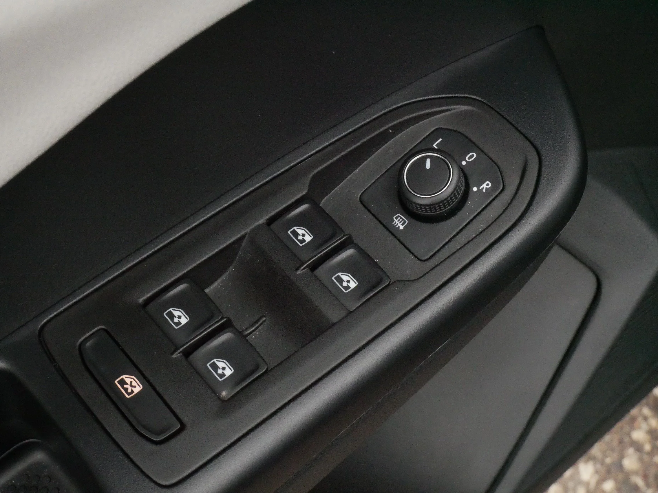 Used 2025 Deep Black Pearl Volkswagen S image 19