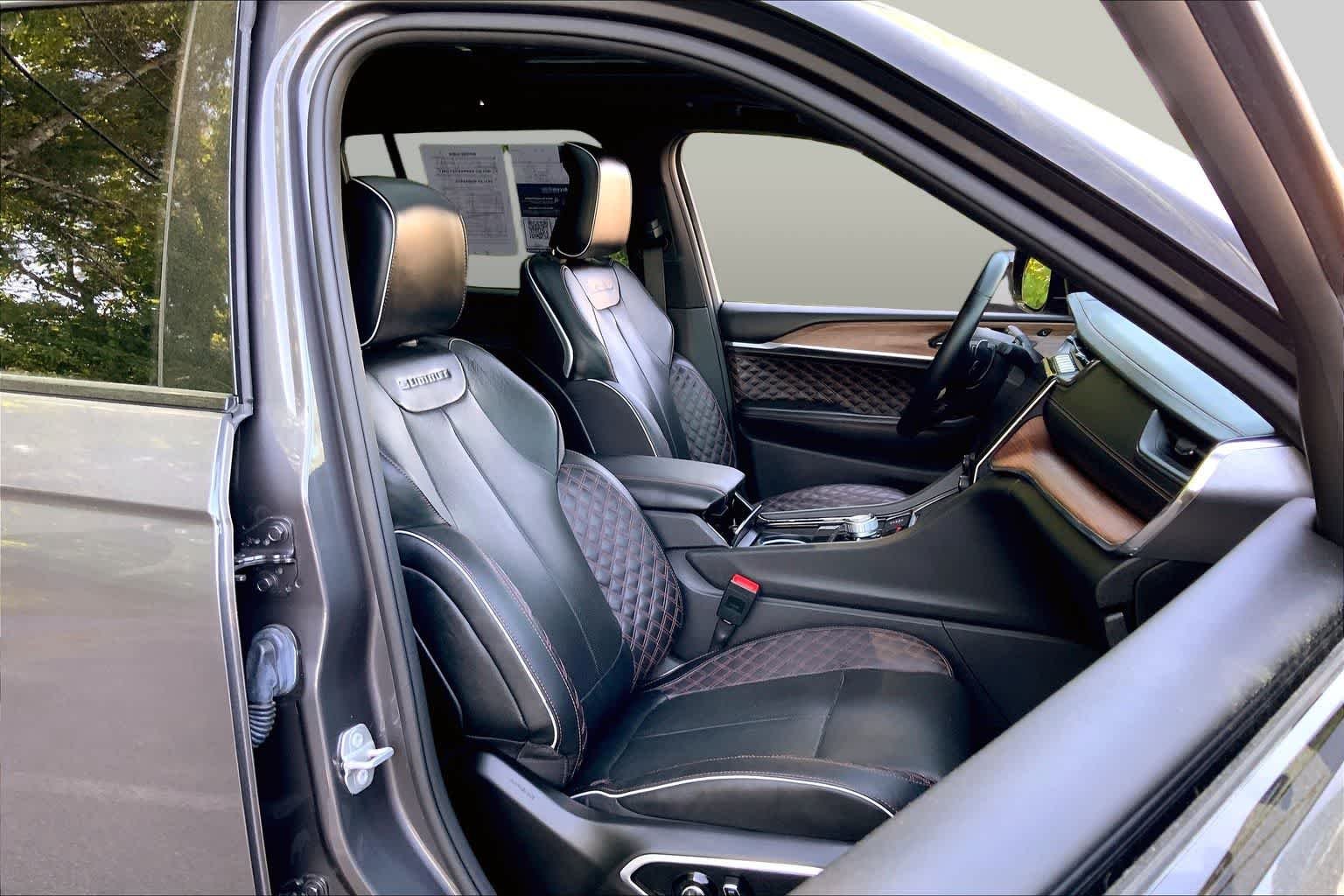 Used 2023 Baltic Gray Metallic Clearcoat Jeep Summit image 8