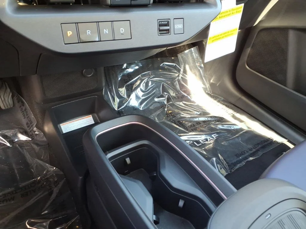 2026 Nissan LEAF Platinum+ - Photo 11