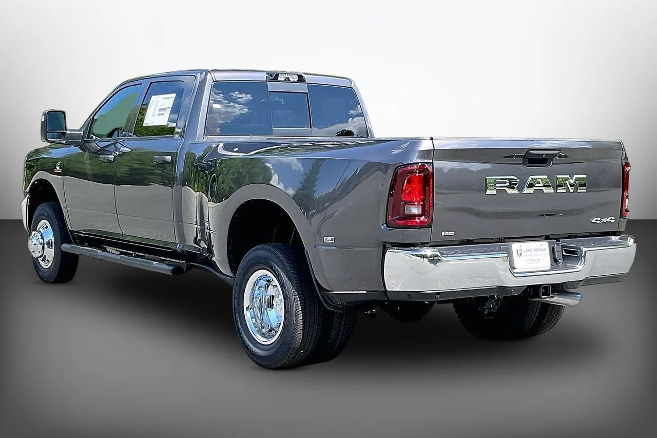 New 2026 Granite Crystal Metallic Clear-Coat Exterior Paint RAM Tradesman image 6