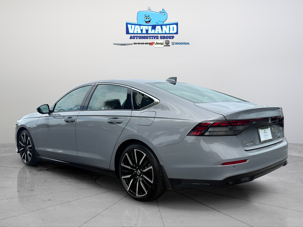 Used 2024 Gray Honda Touring image 3