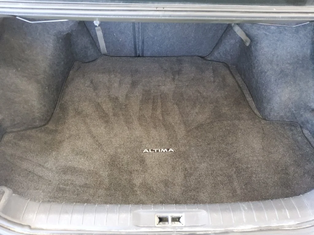 Used 2018 Blue Nissan 2.5 SL image 28