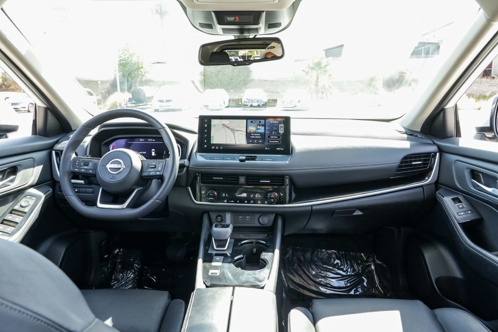 Used 2024 White Nissan SL image 24