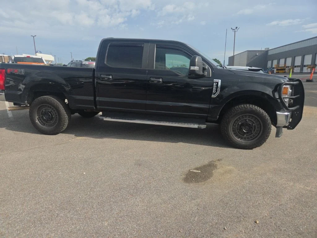 Used 2022 Black Ford XL image 9