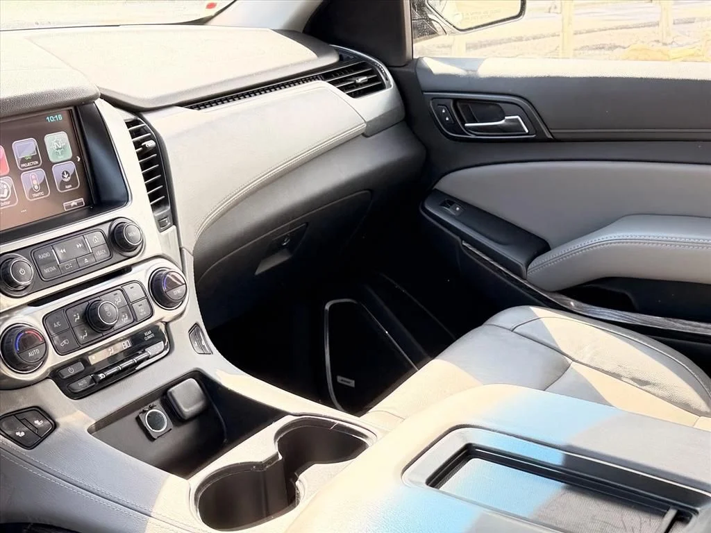 Used 2020 White Chevrolet LT image 17