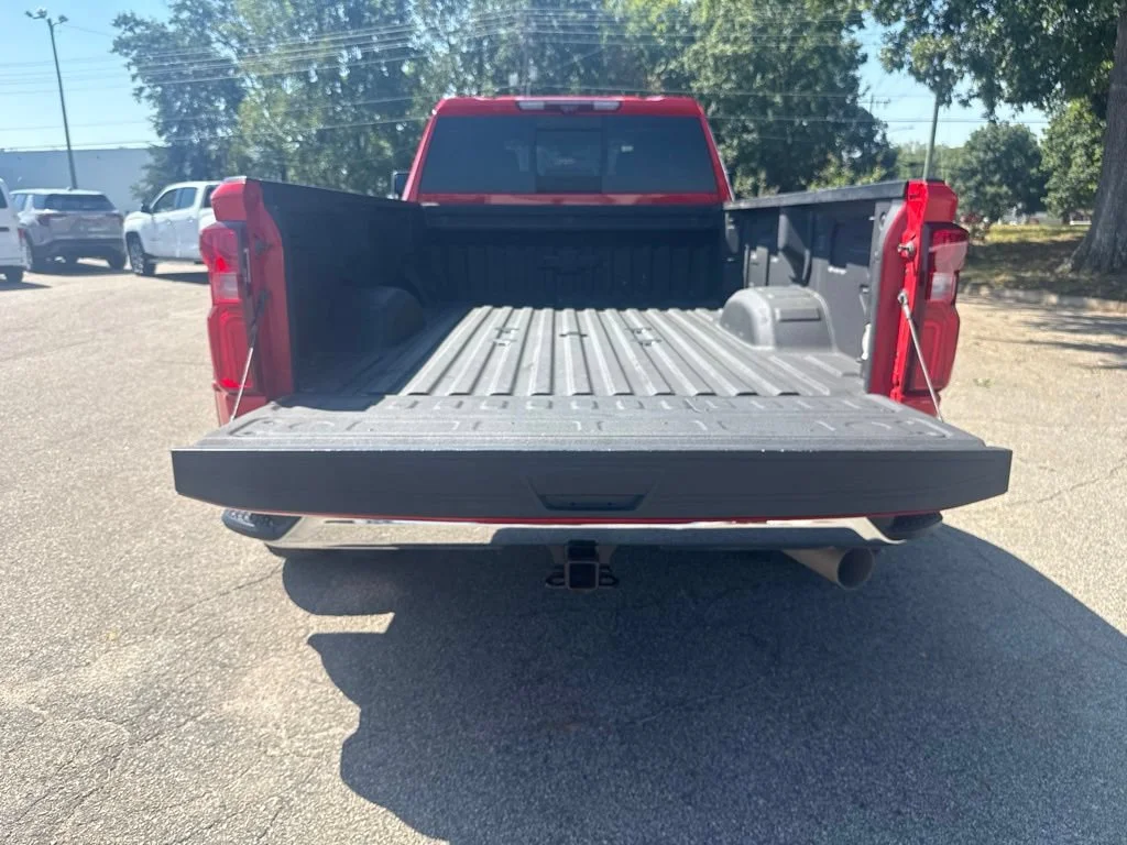 Used 2022 RED HOT Chevrolet LTZ image 33