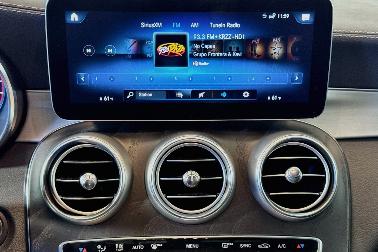 Certified Used 2023 Polar White Mercedes-Benz GLC 300 image 15