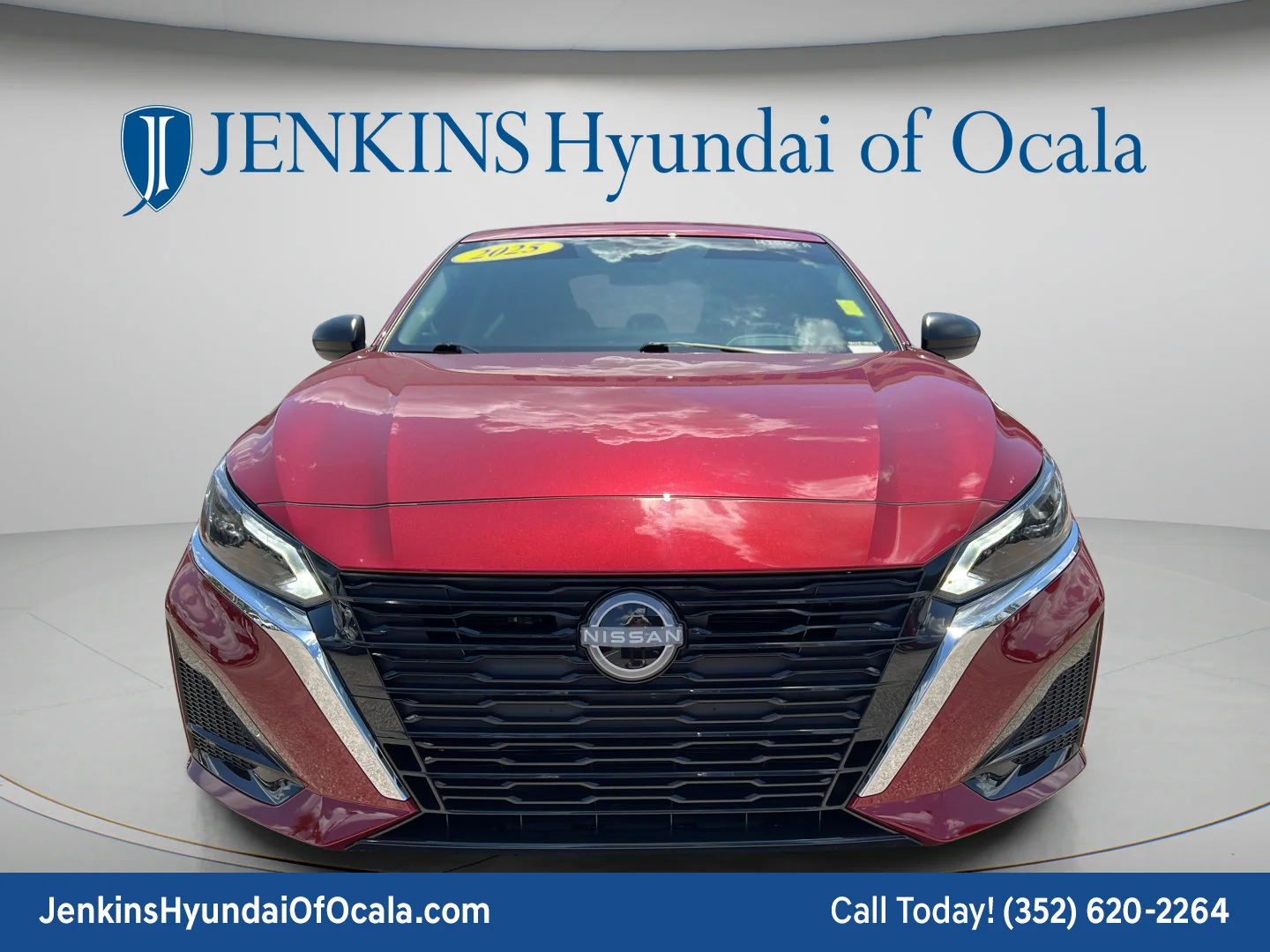Used 2025 Scarlet Ember Nissan SV image 8