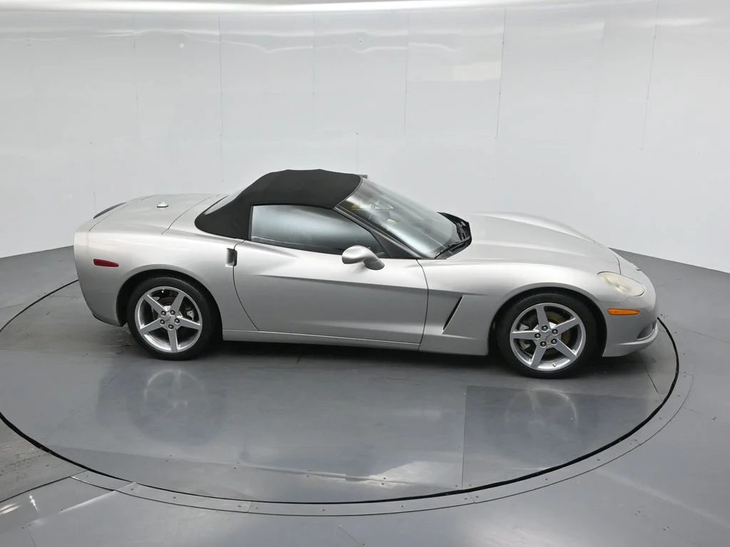 Used 2005 Silver Chevrolet Base image 47