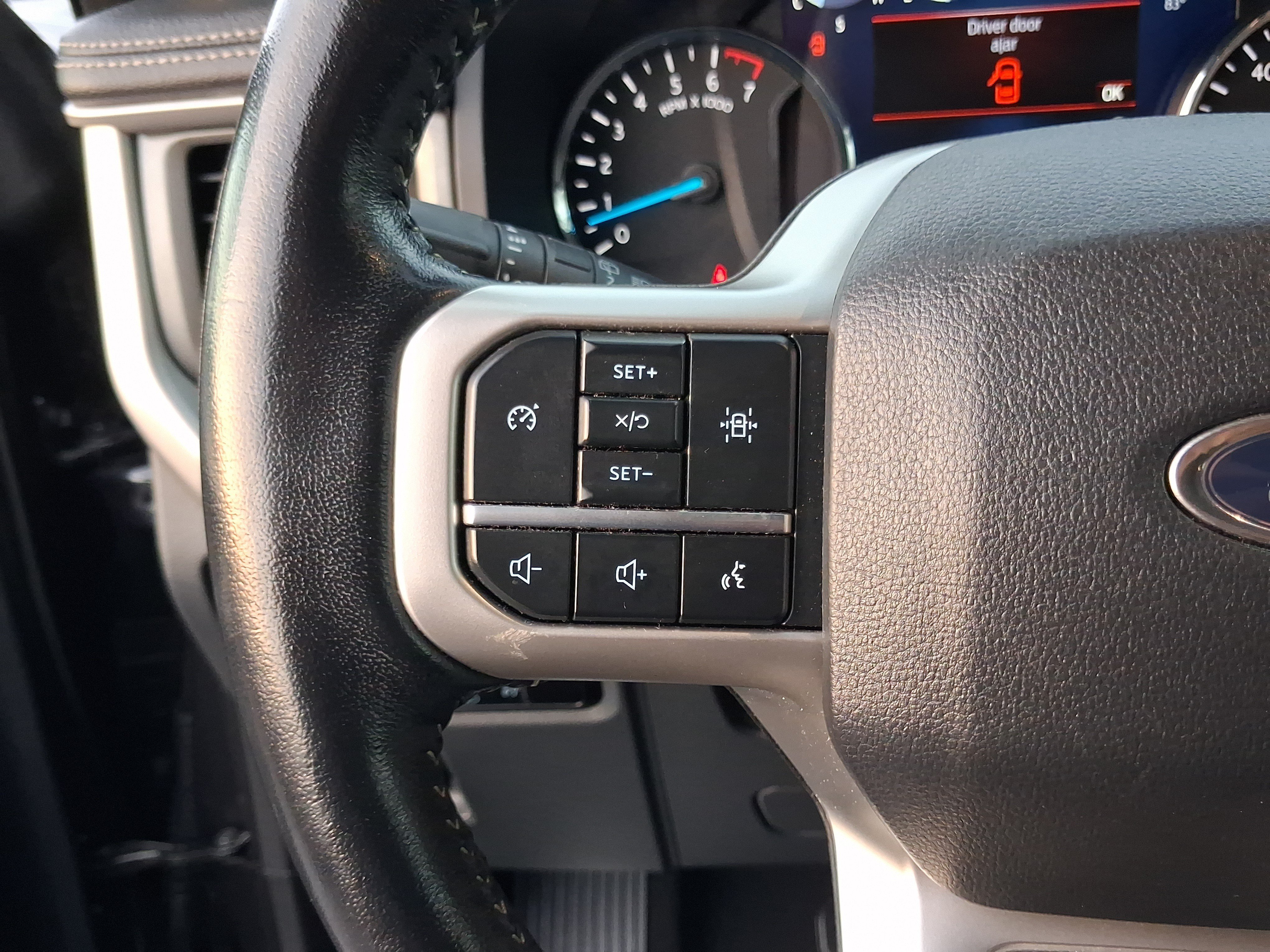 Used 2024 Gray Ford XLT image 19