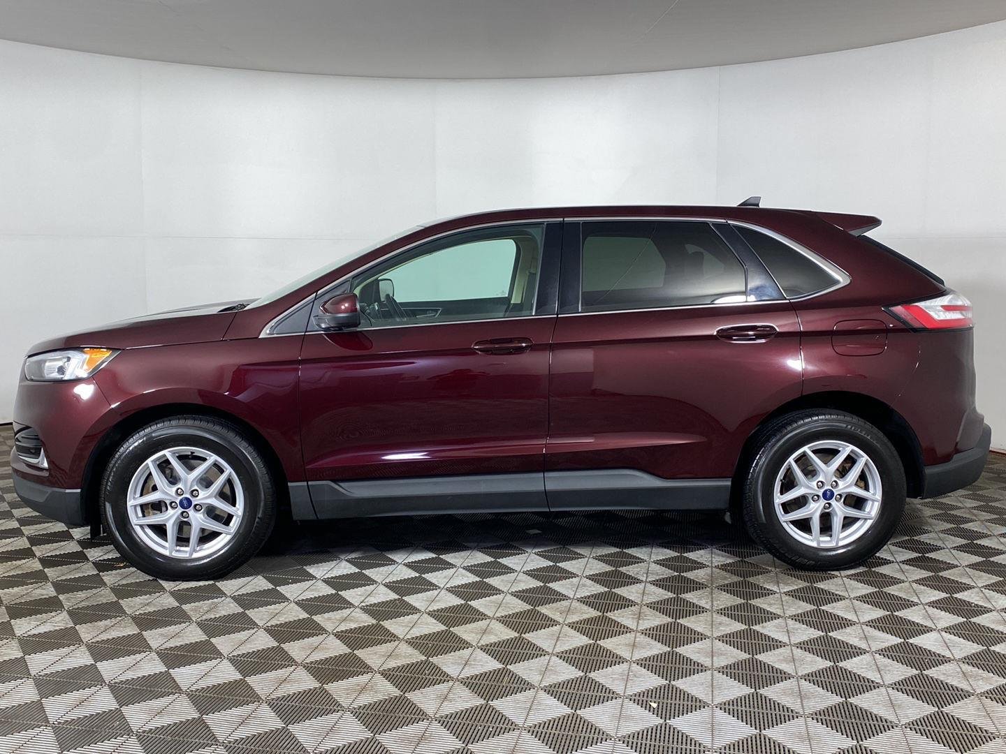 Used 2022 Burgundy Velvet Metallic Tinted Clearcoat Ford SEL image 27