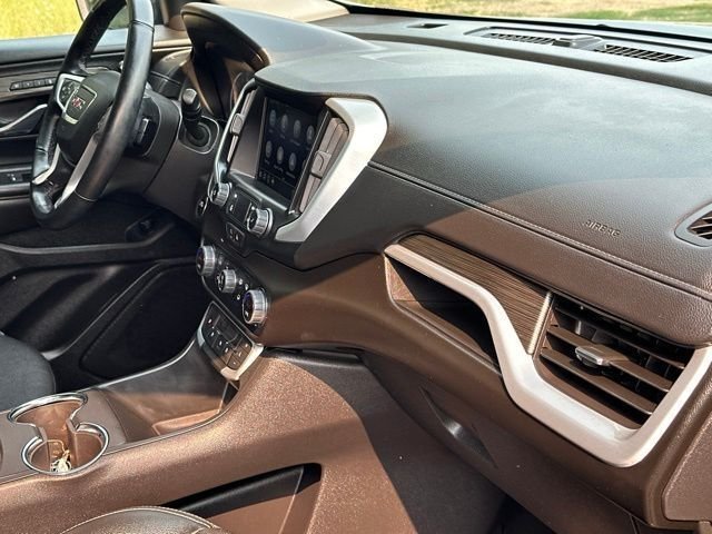 Used 2023 Sterling Metallic GMC SLT image 28