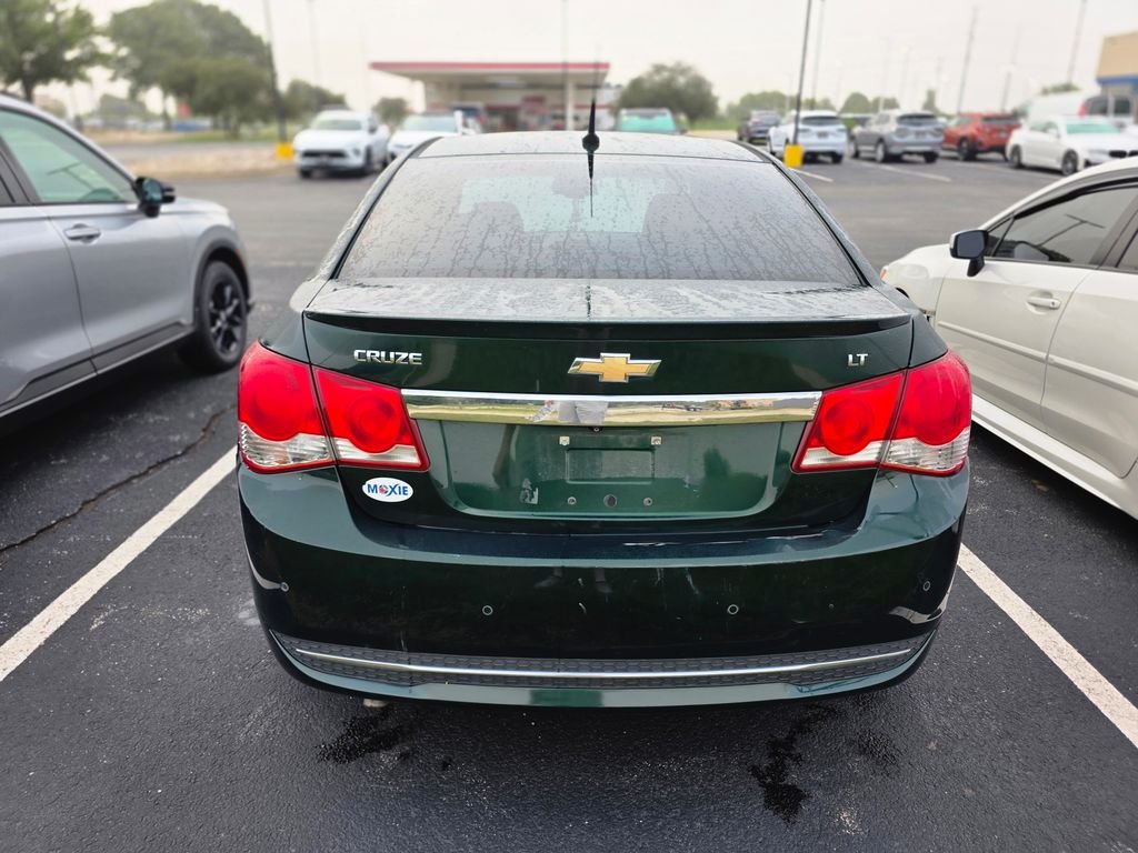 Used 2014 Rainforest Green Metallic Chevrolet 2LT image 3