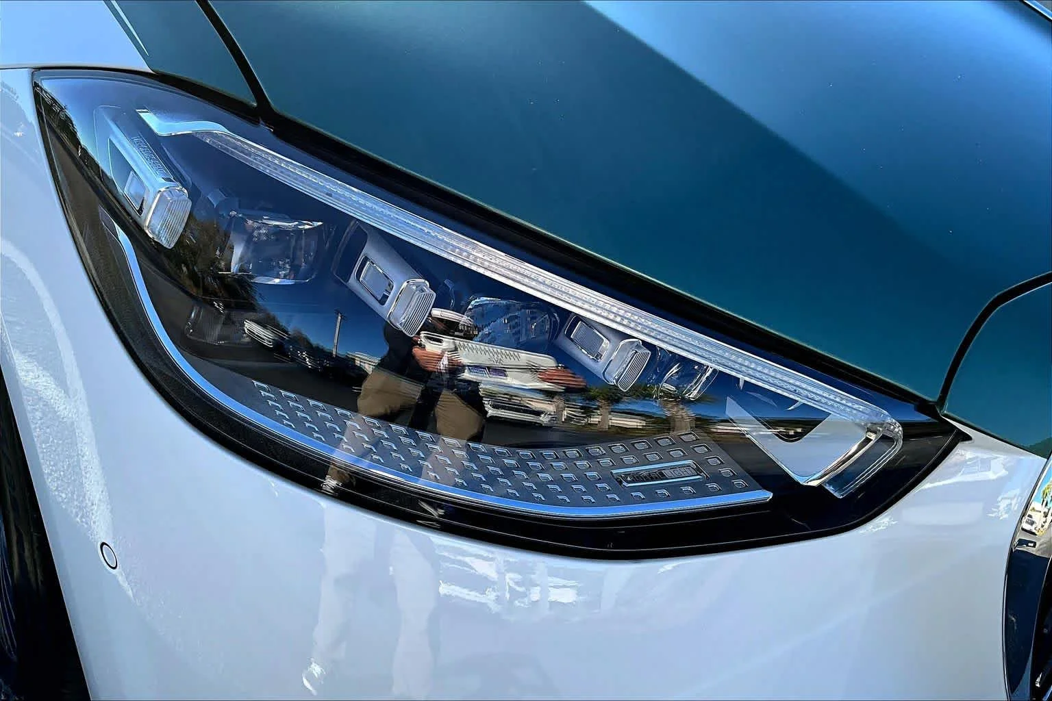 New 2026 MANUFAKTUR Moonlight White Metallic Mercedes-Benz Maybach S 680 image 19