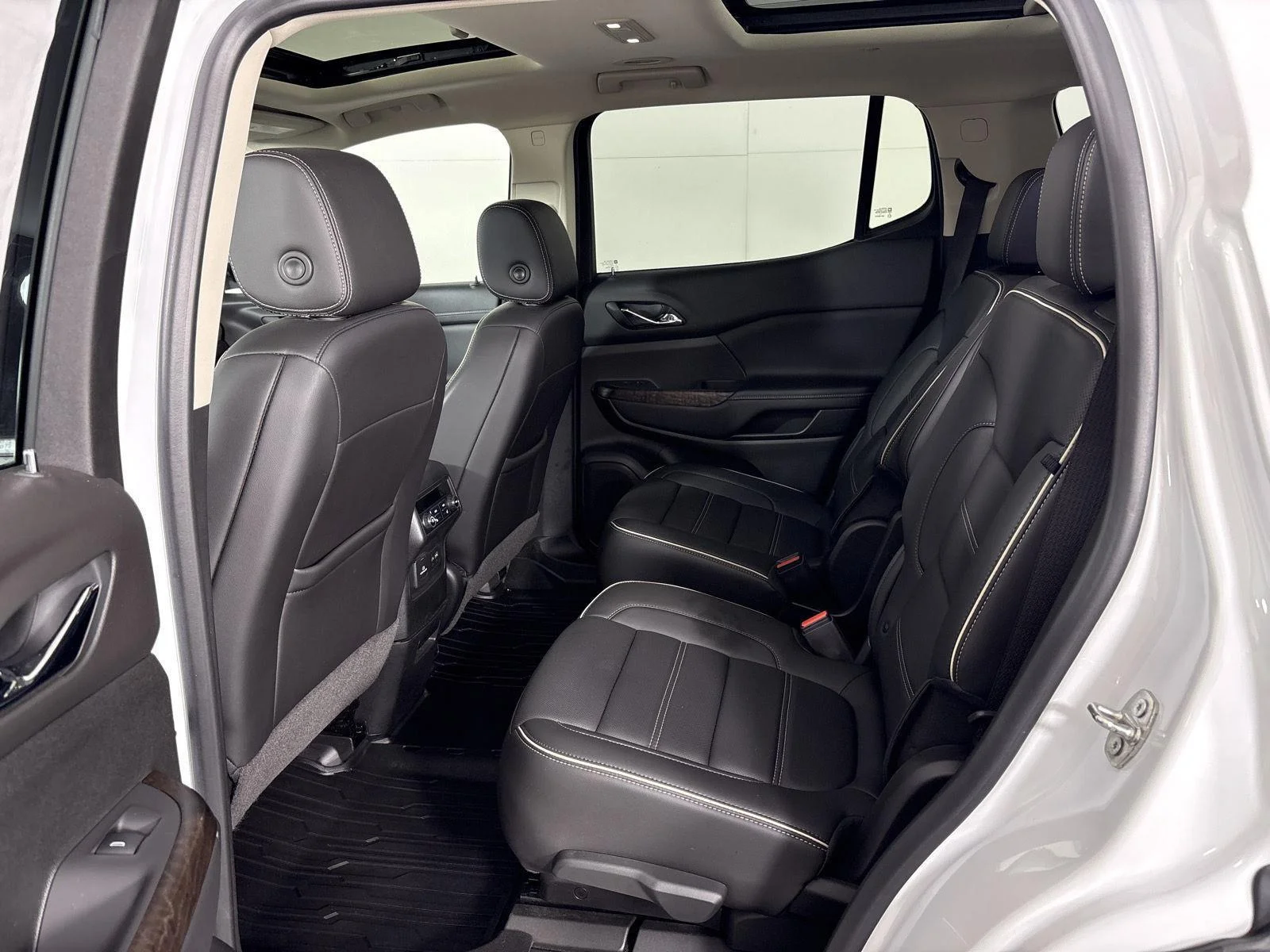 Used 2021 Summit White GMC Denali image 14