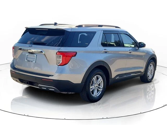 Used 2021 Silver Ford XLT image 5
