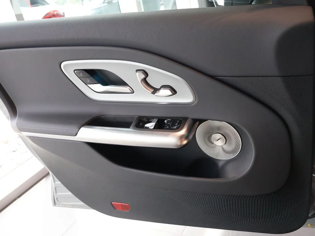 New 2027 MANUFAKTUR Alpine Grey Mercedes-Benz CLA 350 image 36