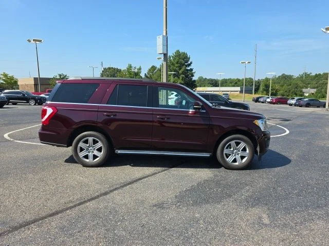 Used 2021 Red Ford XLT image 2