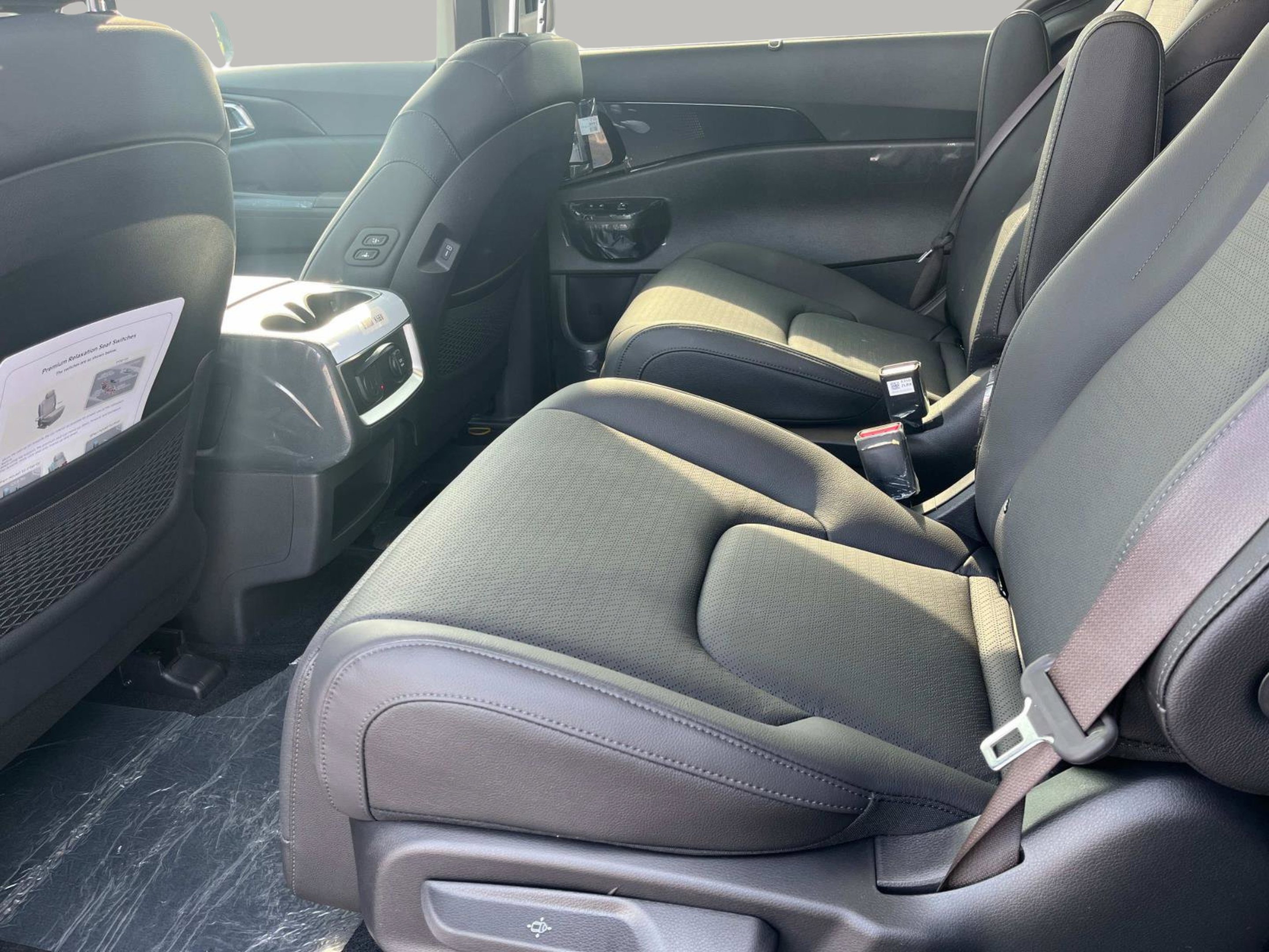 New 2026 Aurora Black Pearl Kia SX Prestige image 23