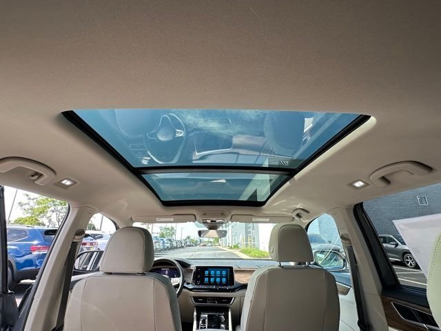 New 2026 Pure Gray Volkswagen 2.0T SE w/Technology image 30