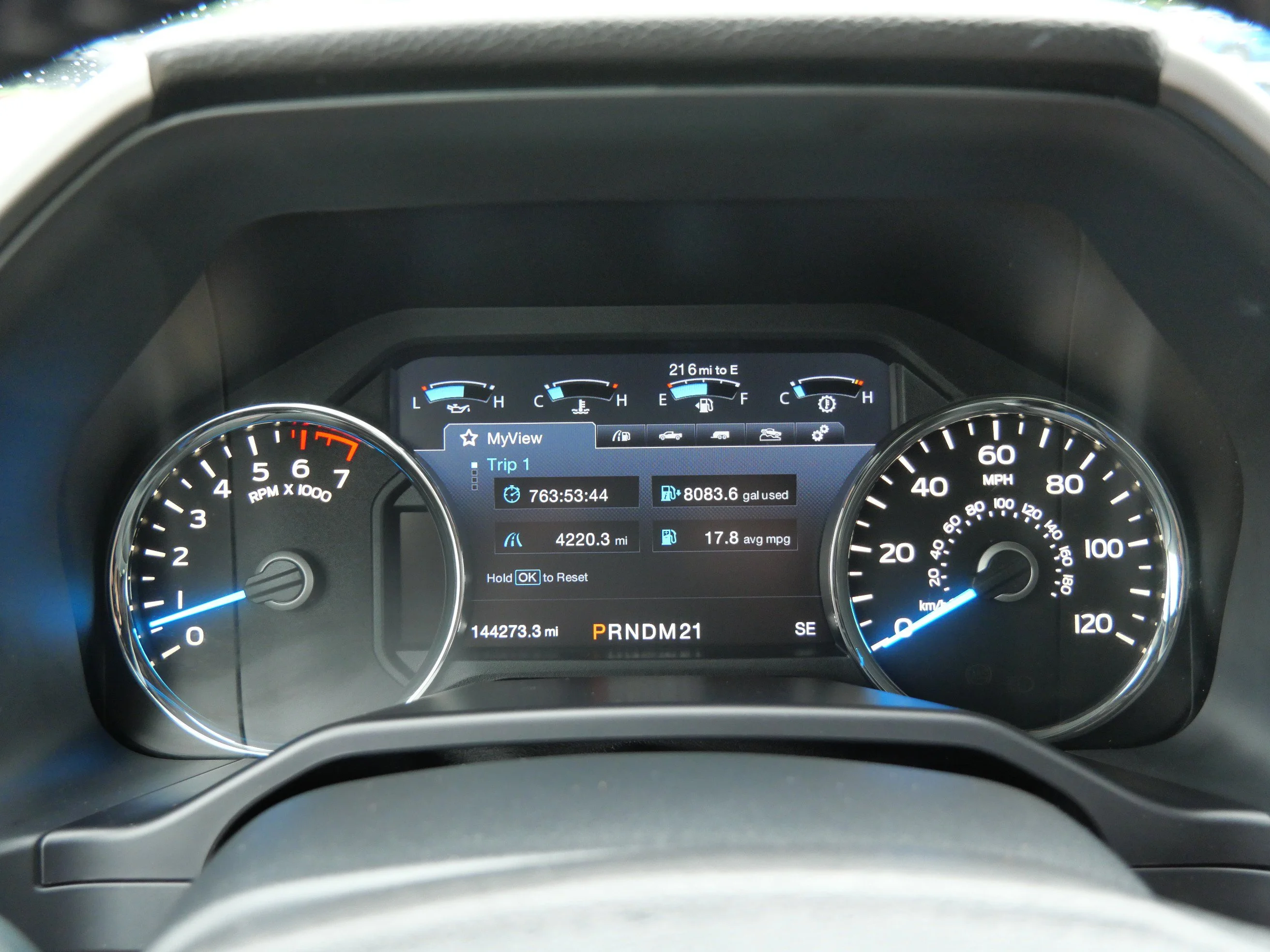 Used 2015 Magnetic Metallic Ford Lariat image 20
