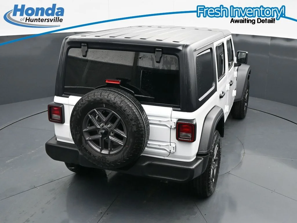 Used 2025 Bright White Clearcoat Jeep Sport S image 22