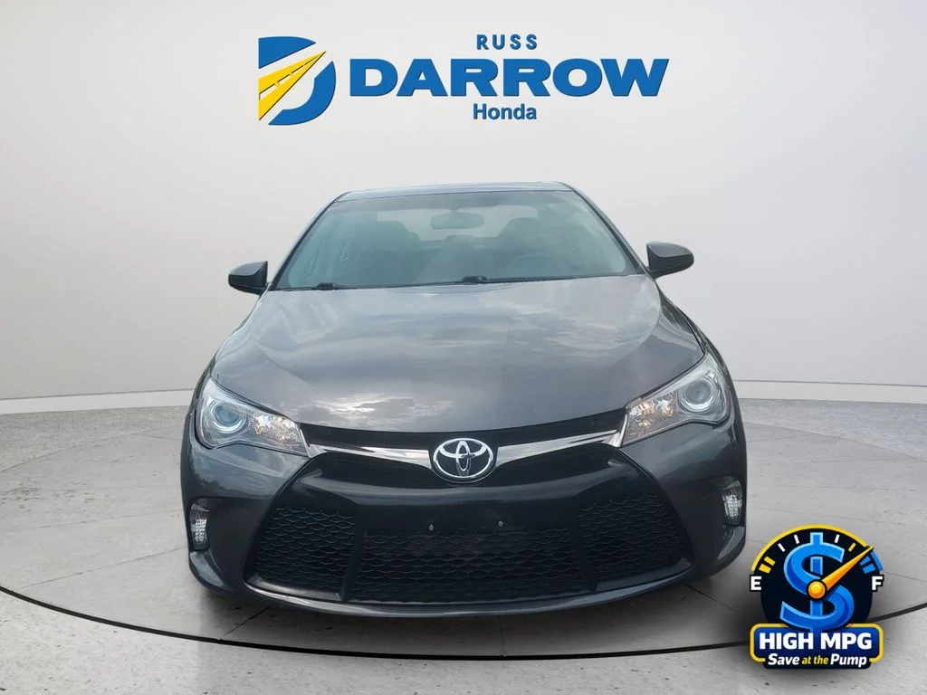 Used 2016 Gray Toyota SE image 8