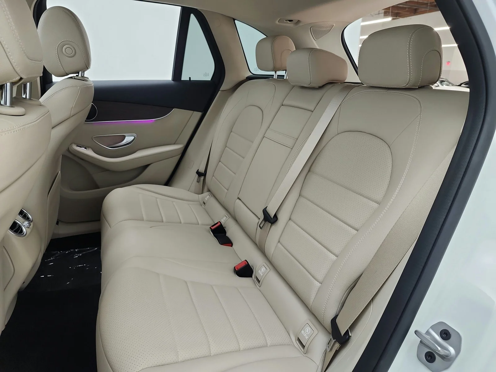 Certified Used 2022 Polar White Mercedes-Benz GLC 300 SUV image 16