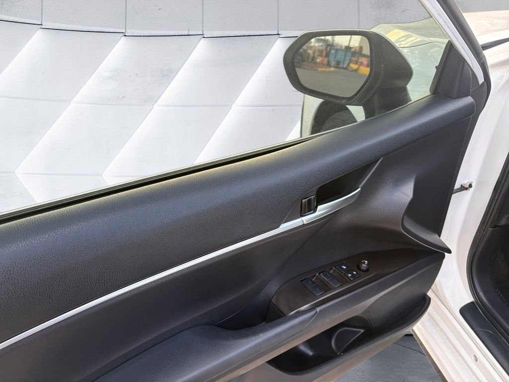Used 2022 White Toyota SE image 12