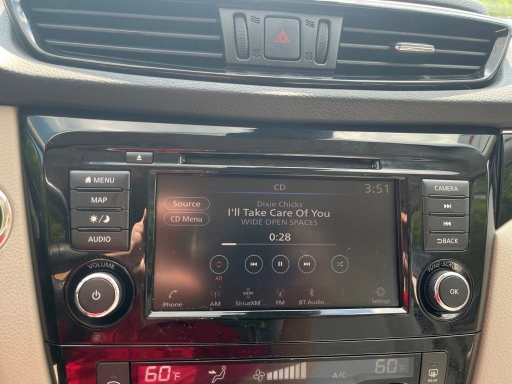 Used 2019 Blue Nissan SL image 20