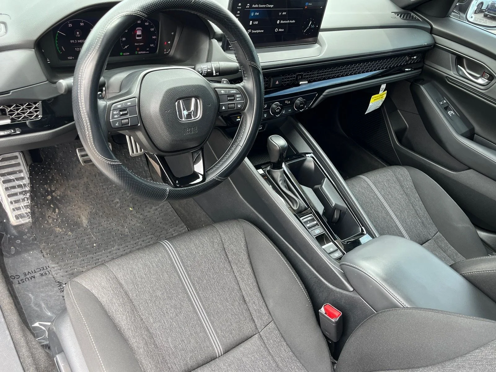 Used 2023 Platinum White Pearl Honda Sport image 15