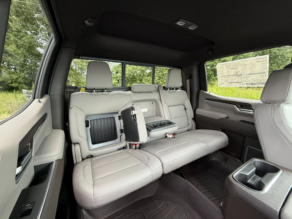 2026 GMC Sierra 1500 SLT - Photo 27