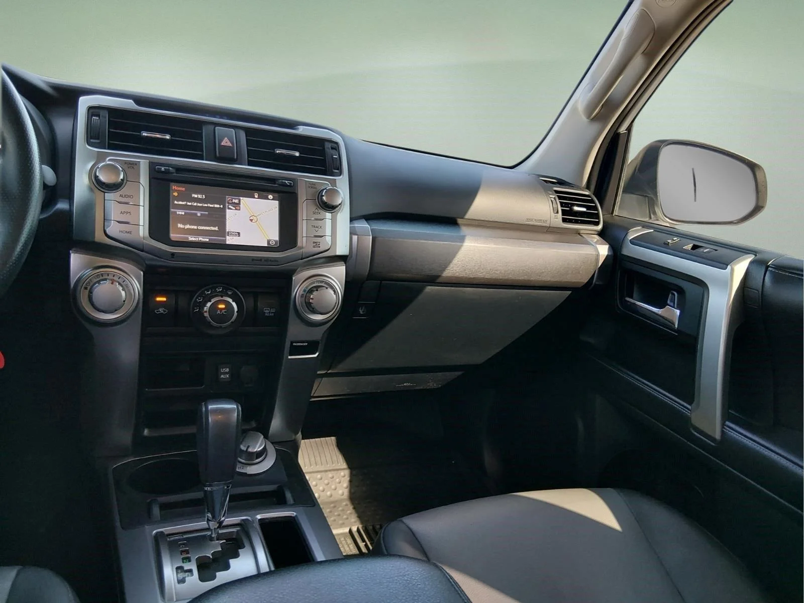 Used 2019 Super White Toyota SR5 Premium image 17