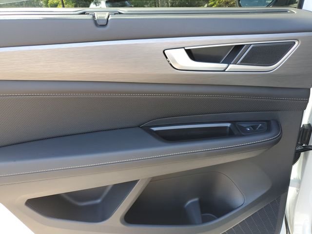 2026 Volkswagen Atlas Cross Sport SE w/Tech - Photo 13