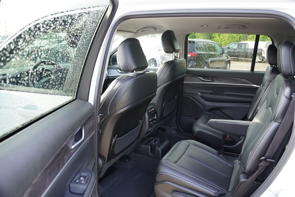 Used 2023 Bright White Clearcoat Jeep Limited image 18