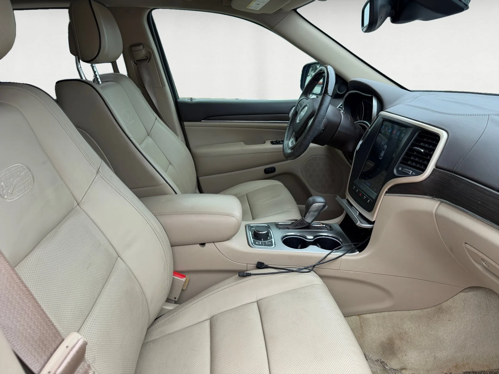 Used 2018 True Blue Pearlcoat Jeep Overland image 15